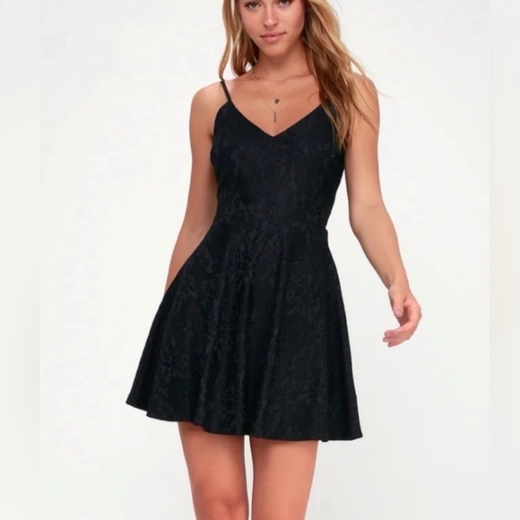 Lulu's Black Mini Dress Size Small Lined fit and flare, homecoming, formal - Picture 9 of 9